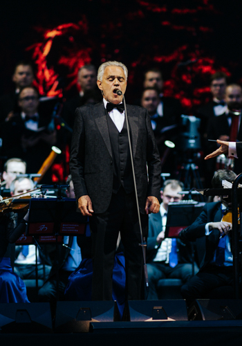 Nikt tak nie wzrusza jak Andrea Bocelli. Niezapomniany koncert w Poznaniu